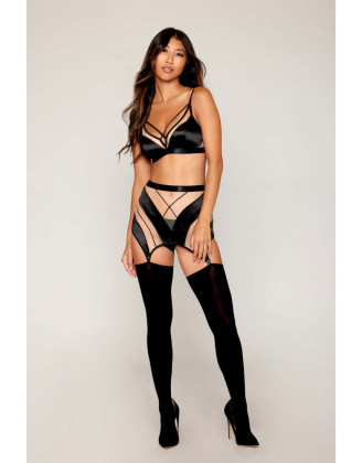 Ensemble Soutien-gorge, jupe porte-jarretelles, string   