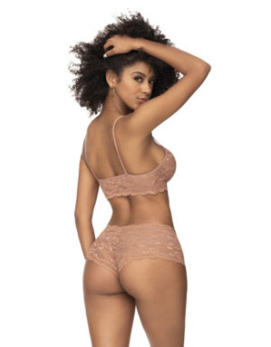 Ensemble 2 pièces en dentelle, top à bretelles et shorty couleur taupe