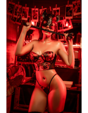 Fouet multi-lanières noir avec roses rouges décoratives - Mapalé