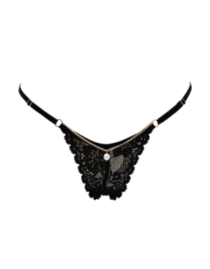 String noir en dentelle avec bijou et chaîne dorée