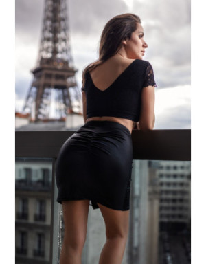 Jupe courte noire Kyra avec zip fonctionnel sur le côté