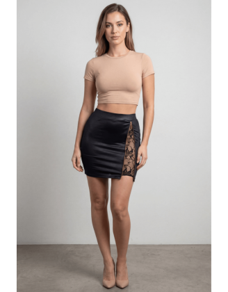 Jupe courte noire Kyra avec zip fonctionnel sur le côté
