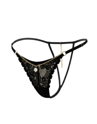 String noir en dentelle avec bijou et chaîne dorée
