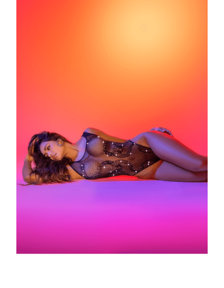 Body noir en résille motif serpent, orné de strass, ouvert à l’entrejambe - Mapalé