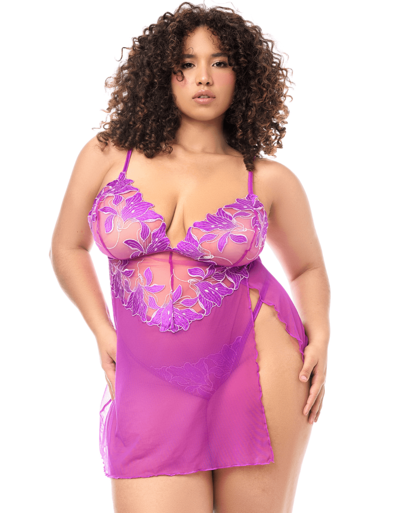 Babydoll grande taille en résille brodée florale et string 